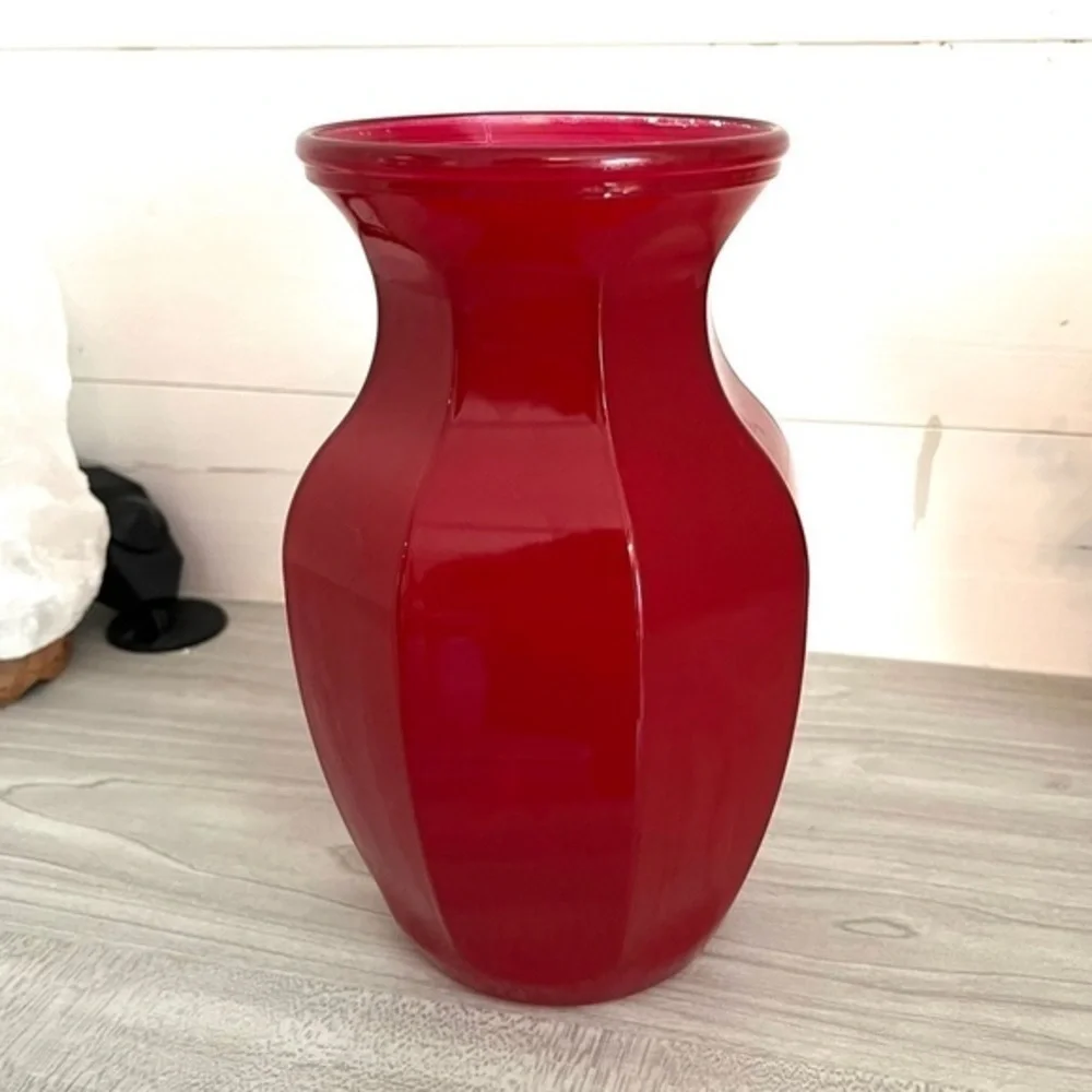 Vintage Garcia Glass Group GGG 2999 Octagon Shaped Red Vase Octagon 8" Flute - Picture 3 of 14
